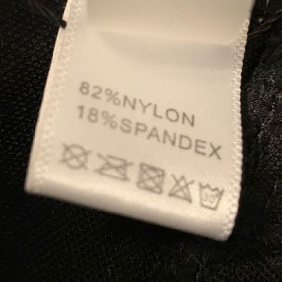 New! Yonique Black Ruffled Tankini Top Sz S - Picture 4 of 5